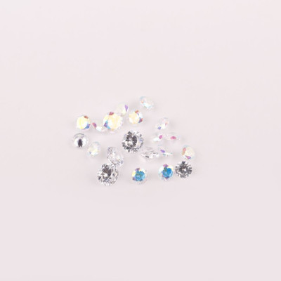 №52 Стразы E.Co Nails голографические молочные микс размеров(100 шт.) №52 Стразы E.Co Nails голографические молочные микс размеров(100 шт.)