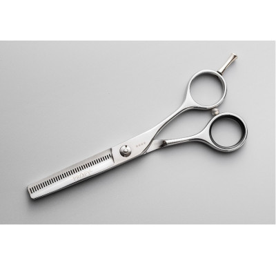 Набор парикмахерских ножниц Profy-L "To Start" 5"5 (прямые и филировочные в чехле) Набор парикмахерских ножниц Profy-L "To Start" 5"5 (прямые и филировочные в чехле)